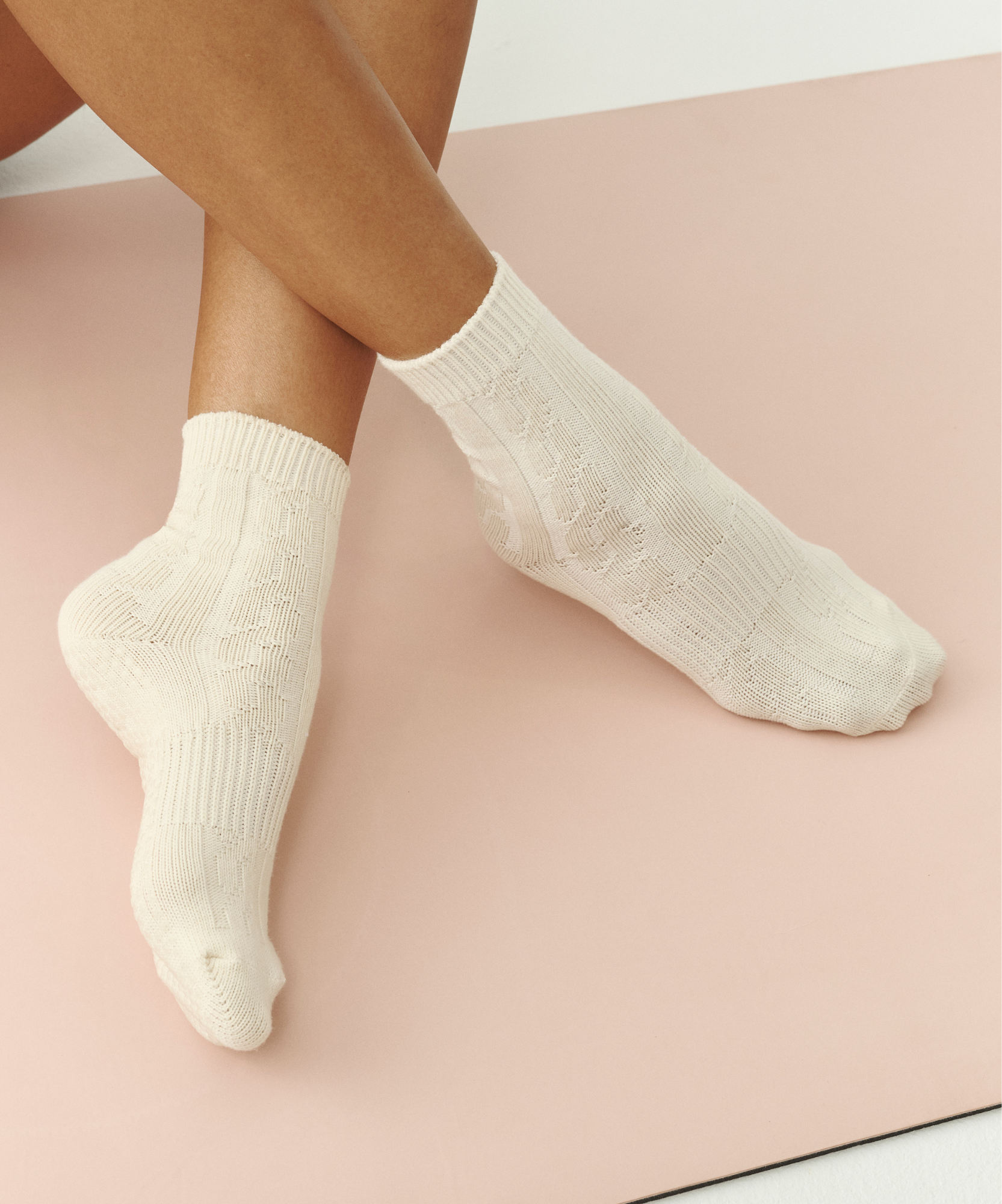 Crew Non Slip Grip Socks - Cable-Knit Oat