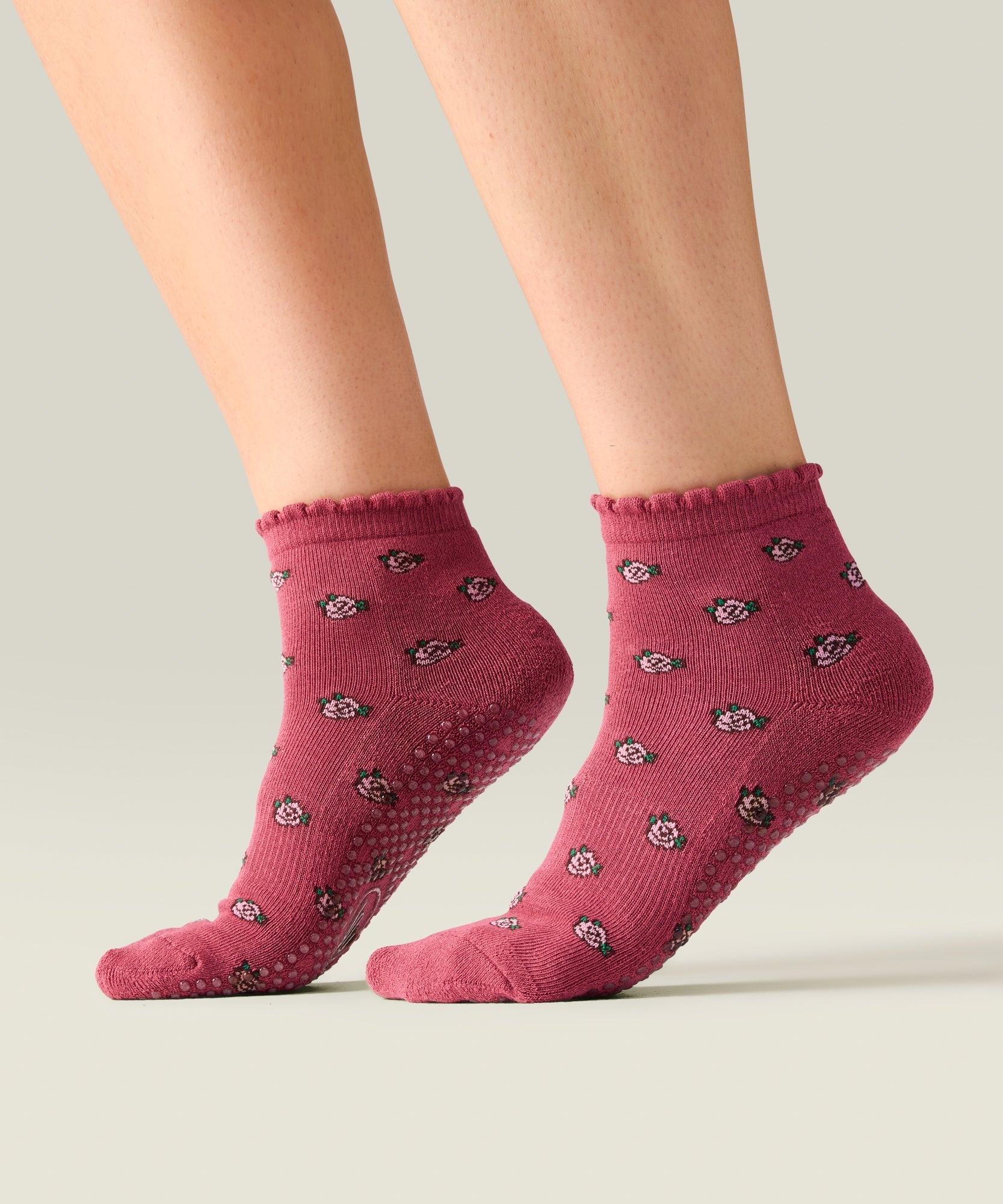 Quarter Crew Non Slip Grip Socks - Wild Rose Berry